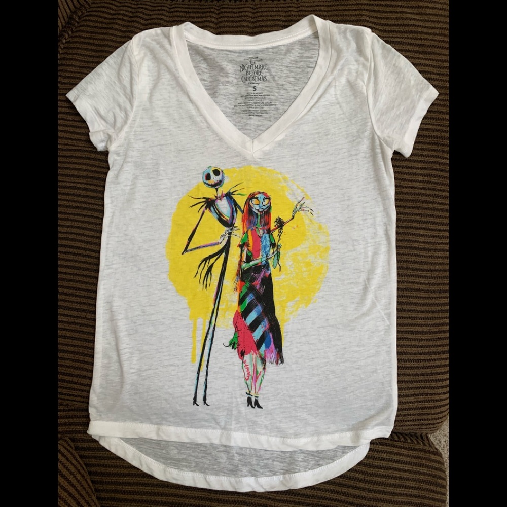 Women’s “Nightmare before Christmas “ Tee size Small